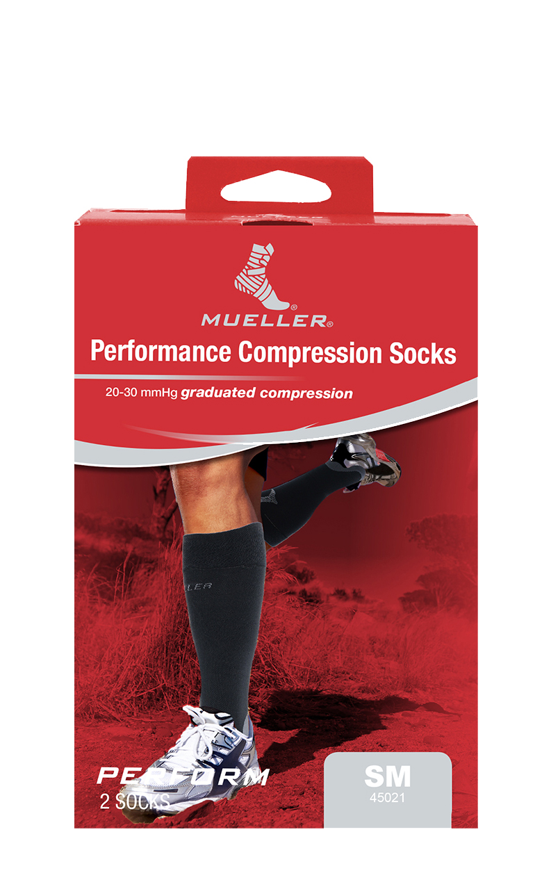MUELLER® GRADUATED COMPRESSION SOCKS PERFORMANCE BLACK MD, , large image number null