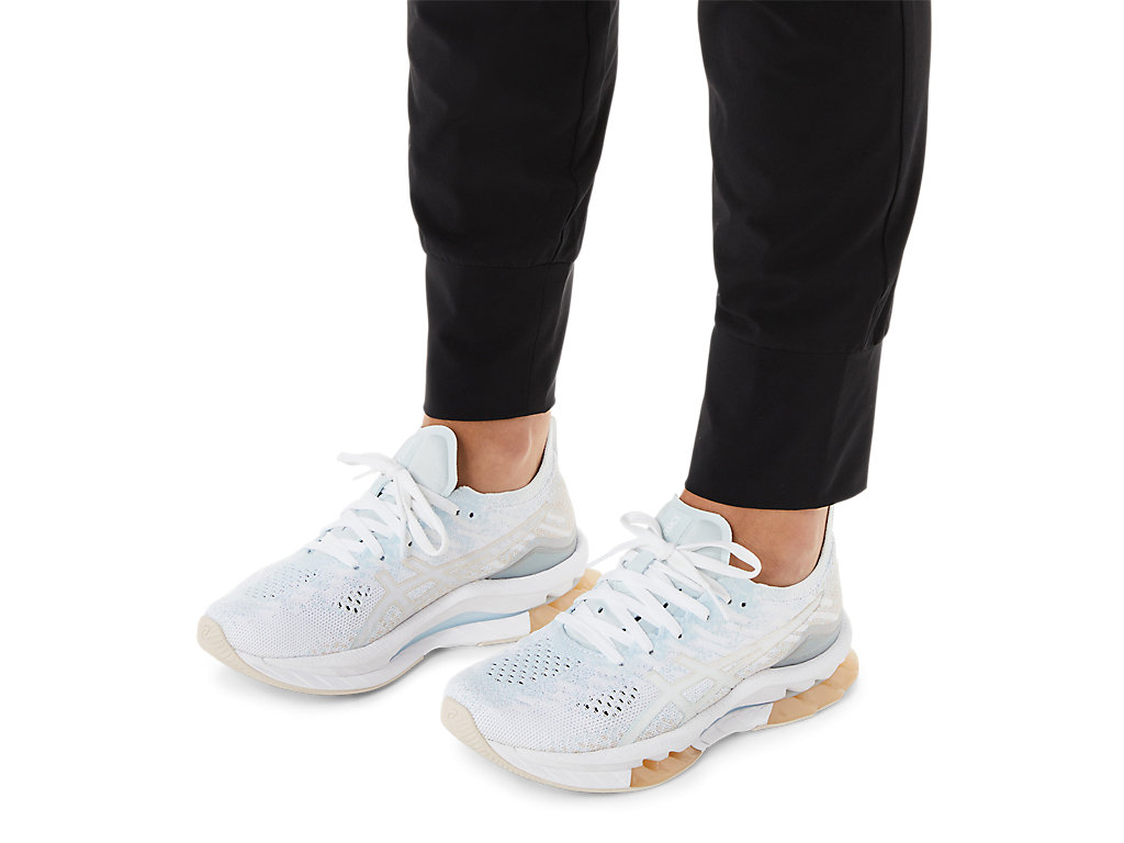 ASICS WOMEN TRAINING CORE STRETCH WOV image number null